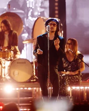 CA7RIEL & Paco Amoroso